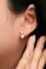 Load image into Gallery viewer, Cubic Leaf Pearl Drop Earrings