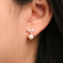 Load image into Gallery viewer, Cubic Leaf Pearl Drop Earrings
