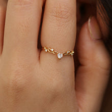 Load image into Gallery viewer, Elegant heart ring
